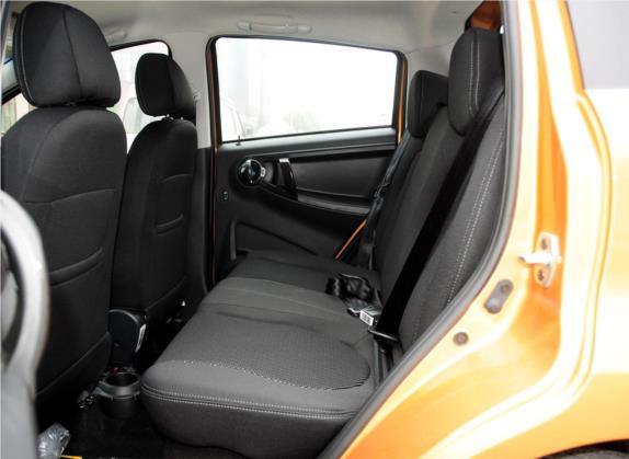 悦悦 2013款 1.0L 豪华型 车厢座椅   后排空间