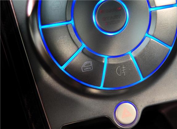 Agera 2011款 5.0T R 车厢座椅   门窗控制