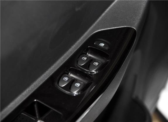 开瑞K50 2016款 K50S 1.5L 手动舒适型 车厢座椅   门窗控制