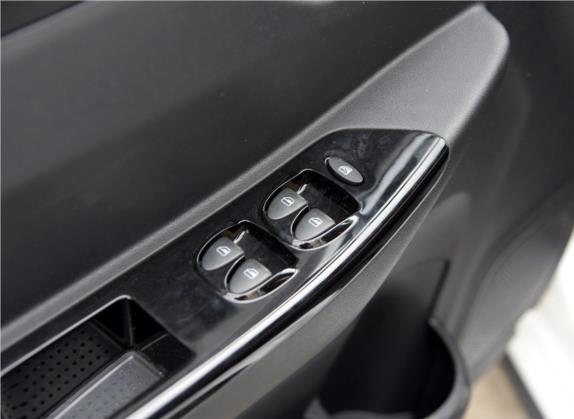 开瑞K50 2016款 K50S 1.5L 手动豪华型 车厢座椅   门窗控制