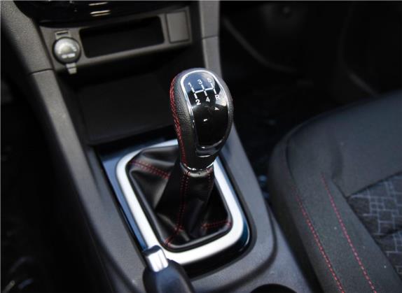 开瑞K60 2017款 1.5L 手动舒适型 中控类   挡把