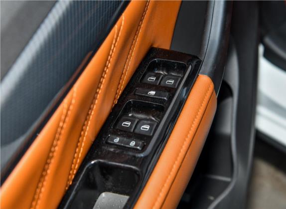 开瑞K60 2018款 1.5L 自动天窗版 车厢座椅   门窗控制