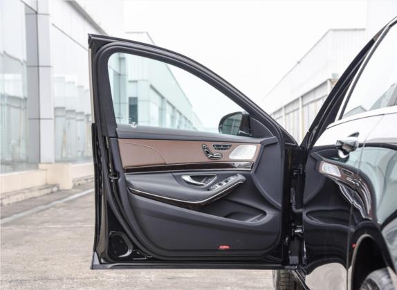 卡尔森 S级 2019款 Litermont L 车厢座椅   前门板