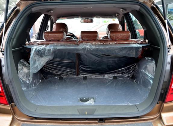 卡威W1 2014款 2.0L 豪华型 车厢座椅   后备厢