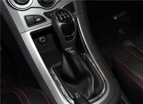 凯翼C3 2015款 1.5L 手动金钻型 中控类   挡把