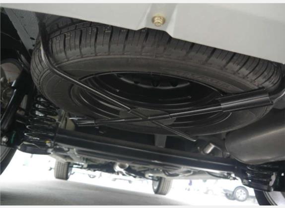 凯翼V3 2016款 1.5L 手动智联II舒适版 其他细节类   后悬架