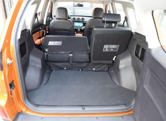 凯翼X3 2016款 1.6L 手动智联V版 车厢座椅   后备厢