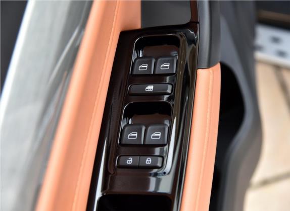 凯翼X3 2018款 1.6L 手动智尊版 国V 车厢座椅   门窗控制