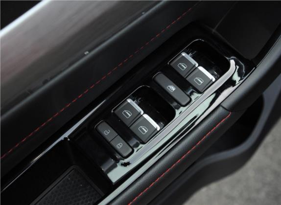 凯翼X3 2019款 1.5L 手动智享版 车厢座椅   门窗控制
