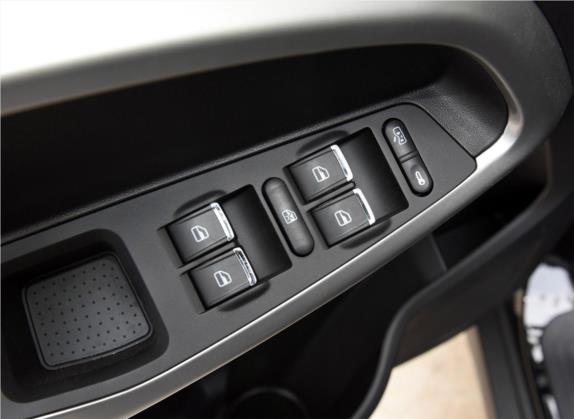 凯翼X5 2017款 2.0L 手动豪华型 车厢座椅   门窗控制