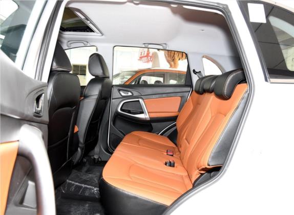 凯翼X5 2017款 1.5T 手动尊贵型 车厢座椅   后排空间