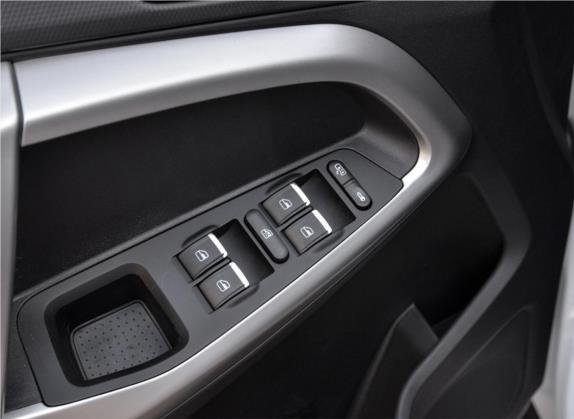 凯翼X5 2019款 1.5T 手动智趣型 国VI 车厢座椅   门窗控制