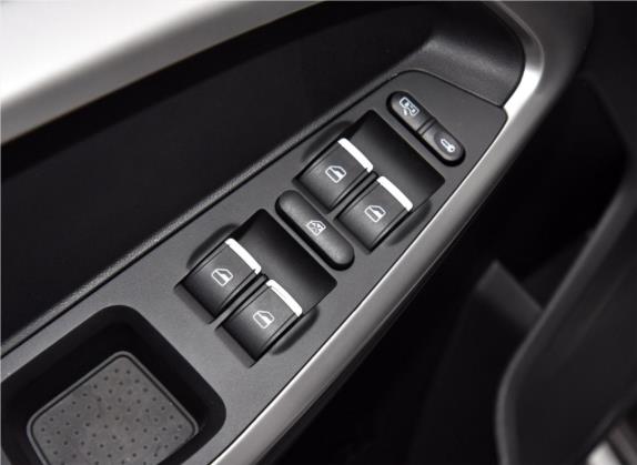 凯翼X5 2019款 1.5T 手动潮趣型 国VI 车厢座椅   门窗控制