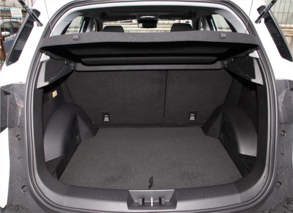 炫界 2020款 1.5L CVT耀 车厢座椅   后备厢