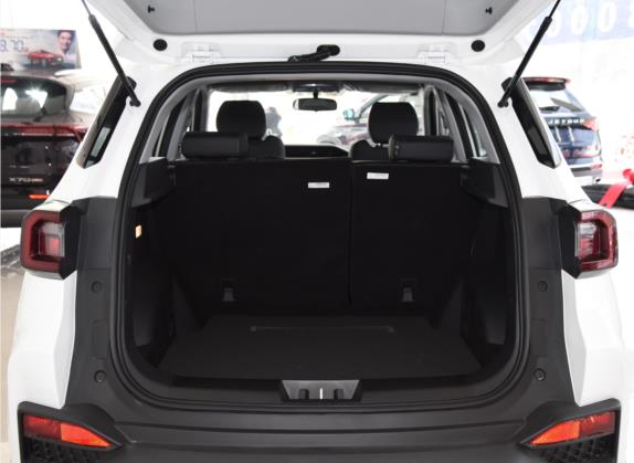 炫界 2020款 改款 1.5L CVT趣 车厢座椅   后备厢