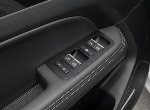 炫界 2021款 1.5L CVT优享版 车厢座椅   门窗控制