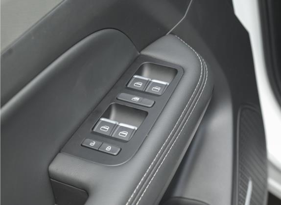 炫界 2023款 1.5L 手动惠享版 车厢座椅   门窗控制