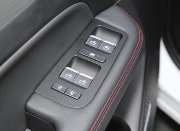 炫界 2023款 1.5L CVT尊享版 车厢座椅   门窗控制