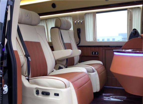卡升威霆 2015款 C7 3.0L 商旅尊贵型C款升级版 车厢座椅   后排空间