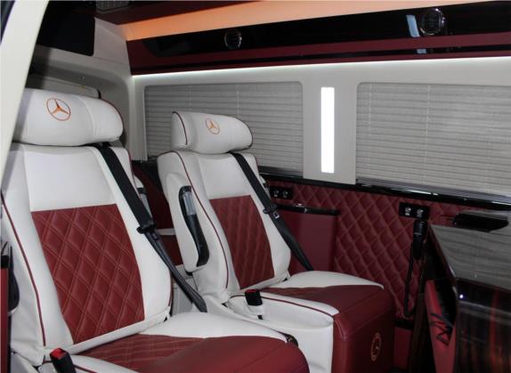 卡升威霆 2015款 C7 3.0L 商旅尊贵型E款 车厢座椅   后排空间