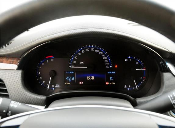 凯迪拉克XTS 2014款 28T 豪华型 中控类   仪表盘