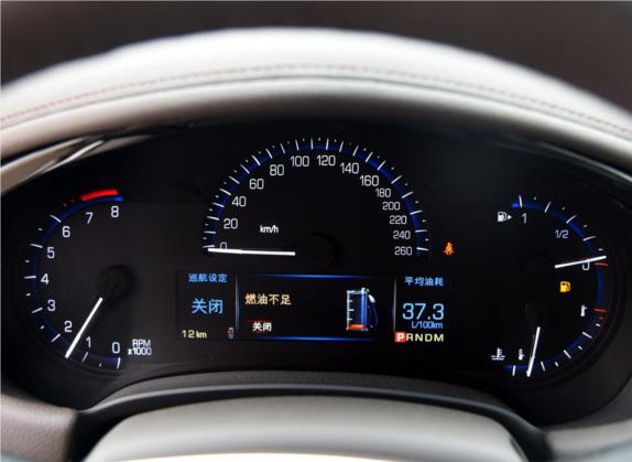 凯迪拉克XTS 2015款 28T 精英型 中控类   仪表盘