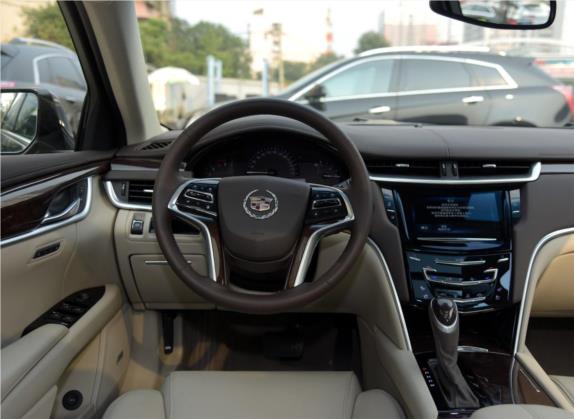 凯迪拉克XTS 2015款 28T 豪华型 中控类   驾驶位