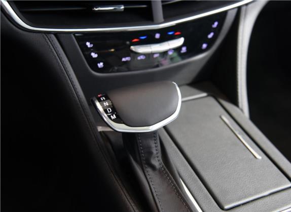 凯迪拉克CT6 2017款 40T 豪华型 中控类   挡把