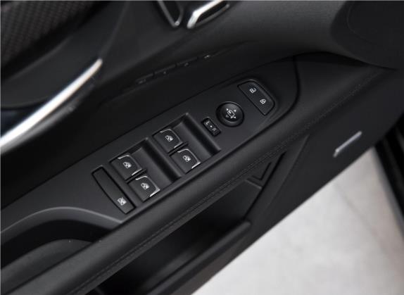 凯迪拉克CT6 2019款 28T 领先运动型 车厢座椅   门窗控制