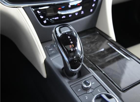 凯迪拉克CT6 2022款 28T 120周年限量版 中控类   挡把