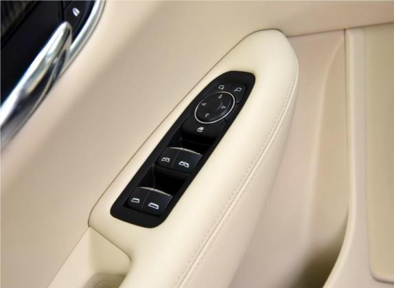 凯迪拉克XT5 2016款 25T 技术型 车厢座椅   门窗控制