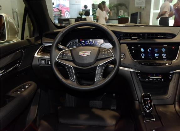 凯迪拉克XT5 2016款 28T 四驱领先型 中控类   驾驶位