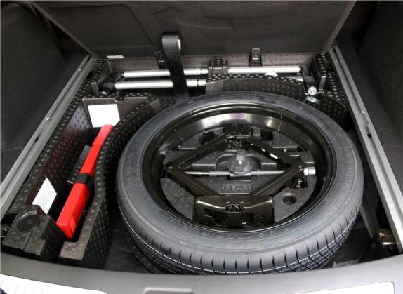 凯迪拉克XT5 2017款 周年庆版 28T 四驱铂金版 其他细节类   备胎