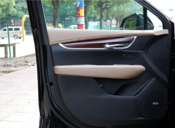 凯迪拉克XT5 2017款 周年庆版 28T 四驱铂金版 车厢座椅   前门板