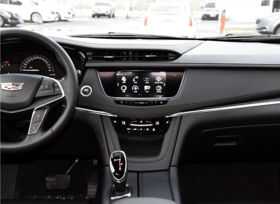 凯迪拉克XT5 2018款 28T 四驱技术型 中控类   中控台