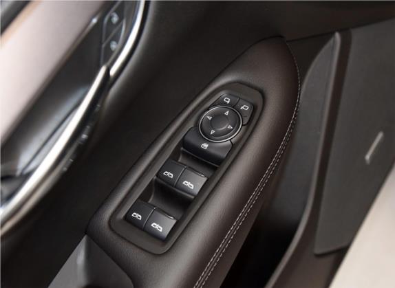 凯迪拉克XT5 2020款 28T 技术型 车厢座椅   门窗控制