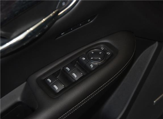 凯迪拉克XT5 2020款 改款 28T 豪华型 车厢座椅   门窗控制
