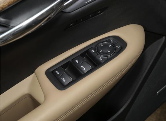 凯迪拉克XT5 2021款 2.0T 四驱铂金型 车厢座椅   门窗控制