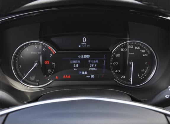 凯迪拉克XT5 2022款 2.0T 四驱豪华型 中控类   仪表盘