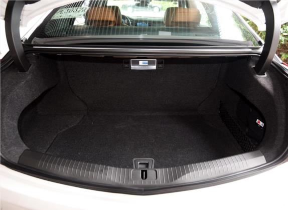 凯迪拉克CT6 PLUG-IN 2017款 30E 领先型 车厢座椅   后备厢