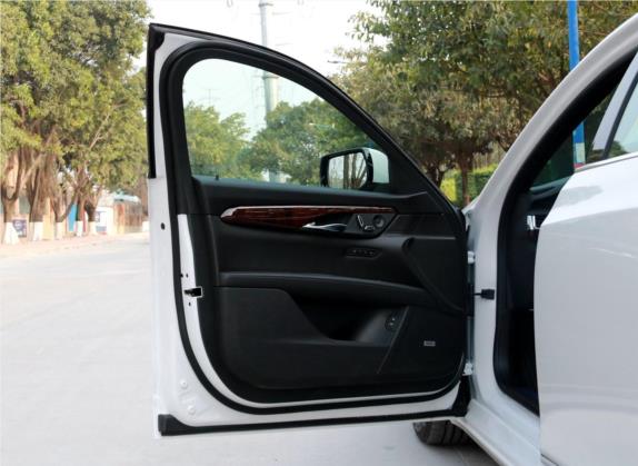 凯迪拉克CT6 PLUG-IN 2017款 30E 精英型 车厢座椅   前门板
