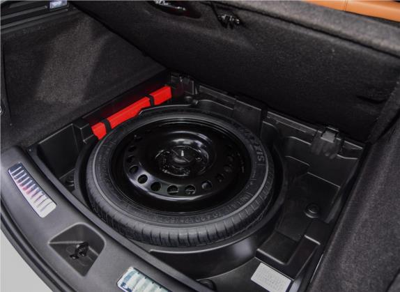 凯迪拉克XT4 2018款 28T 四驱铂金版 其他细节类   备胎