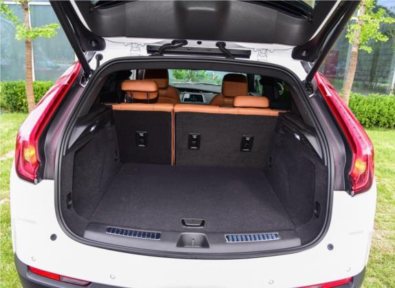 凯迪拉克XT4 2018款 28T 四驱铂金版 车厢座椅   后备厢