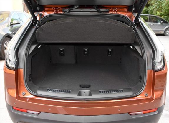 凯迪拉克XT4 2018款 28T 四驱领先运动型 车厢座椅   后备厢