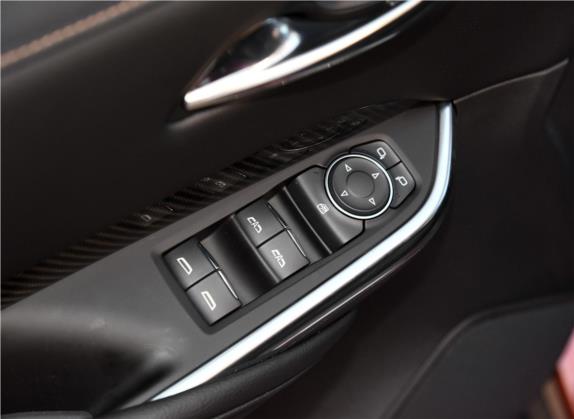凯迪拉克XT4 2018款 28T 四驱领先运动型 车厢座椅   门窗控制