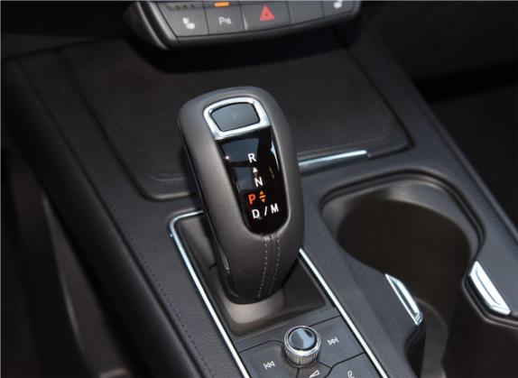 凯迪拉克XT4 2018款 28T 两驱豪华运动型 中控类   挡把