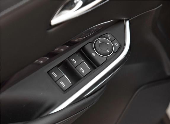 凯迪拉克XT4 2018款 28T 两驱技术型 车厢座椅   门窗控制