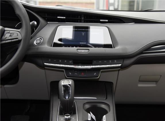 凯迪拉克XT4 2018款 28T 两驱豪华型 中控类   中控台