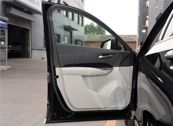 凯迪拉克XT4 2018款 28T 两驱豪华型 车厢座椅   前门板