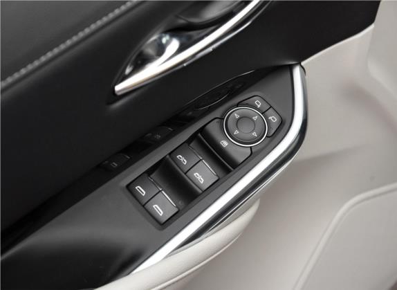 凯迪拉克XT4 2018款 28T 两驱豪华型 车厢座椅   门窗控制